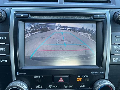 Used 2014 Toyota Camry SE image 26