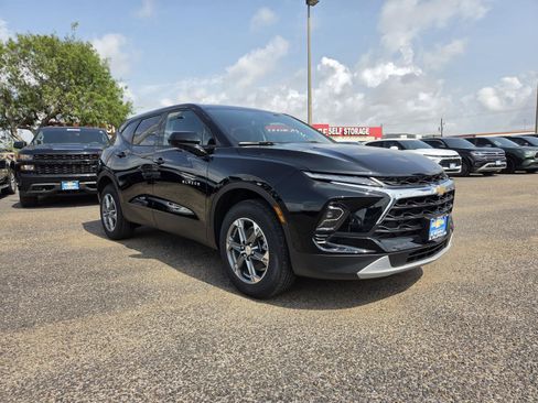 New 2026 Chevrolet Blazer LT w/ LPO, Floor Liner Package FWD image 7