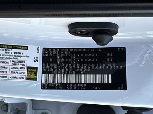 Certified 2025 Toyota Corolla Cross XLE image 24