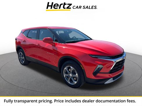 Used 2026 Chevrolet Blazer LT FWD image 1
