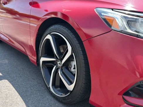 Used 2018 Honda Accord Sport image 10