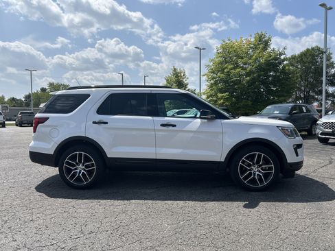 Used 2019 Ford Explorer Sport AWD/4WD image 3