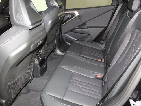 Used 2025 BMW X3 xDrive30i w/ Premium Package image 12