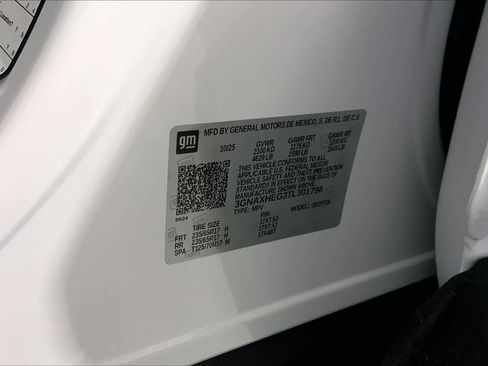 Used 2026 Chevrolet Equinox LT FWD image 33