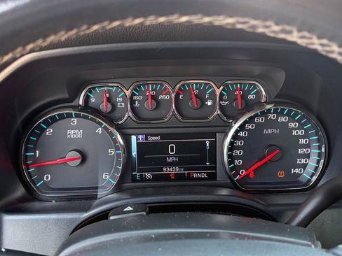 Used 2019 Chevrolet Silverado 1500 LT RWD image 11