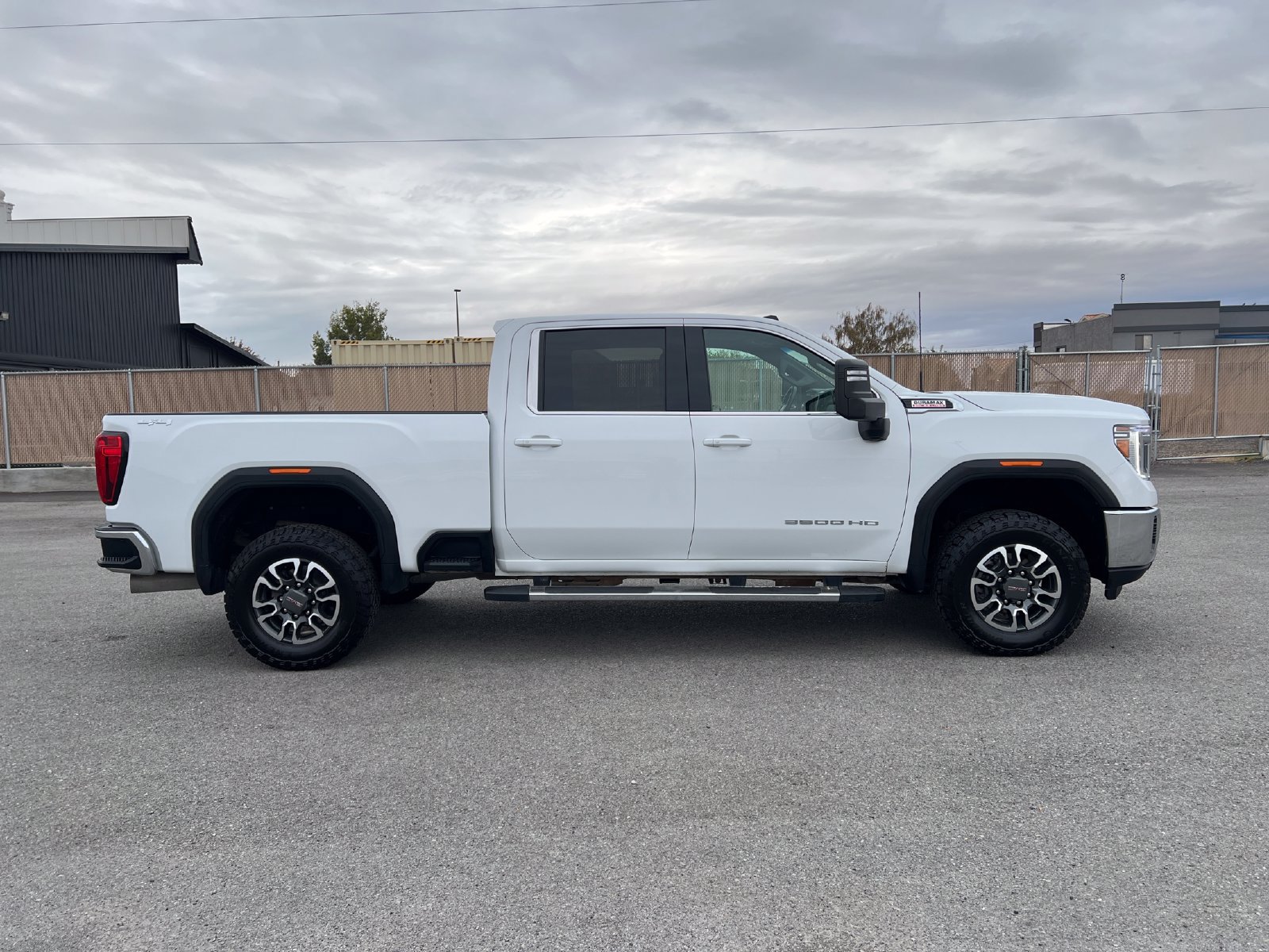 Used 2021 GMC Sierra 3500 SLE w/ SLE Convenience Package AWD/4WD image 2