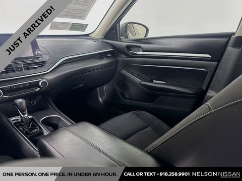 Certified 2022 Nissan Altima 2.5 SV image 21