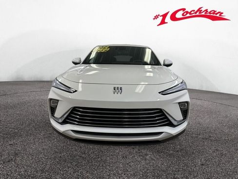 Certified 2024 Buick Envista Preferred w/ Convenience II Package image 32