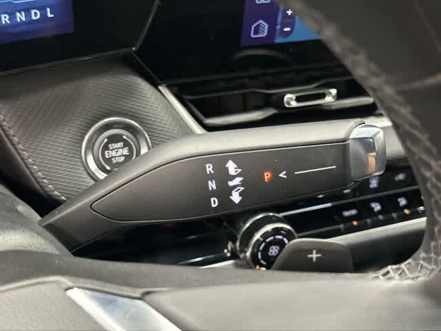 Used 2026 Chevrolet Equinox LT FWD image 25