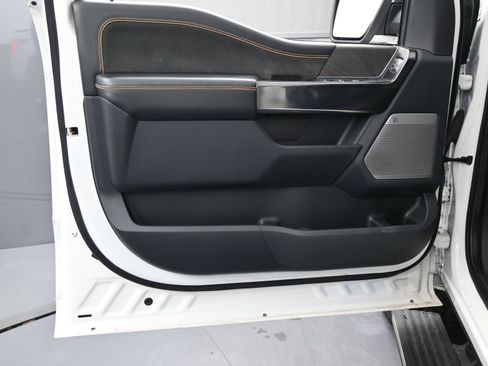 Used 2022 Ford F150 Platinum w/ FX4 Off-Road Package image 17