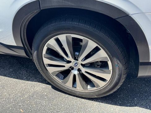 Used 2022 Subaru Ascent Limited w/ Technology Package AWD/4WD image 7