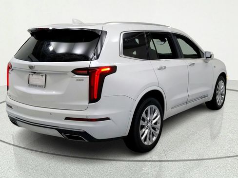 Certified 2020 Cadillac XT6 Premium Luxury AWD/4WD image 4