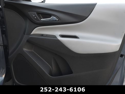 Used 2024 Chevrolet Equinox LS image 36
