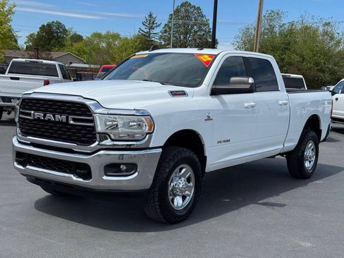 Used 2022 RAM 2500 Big Horn w/ Cold Weather Group AWD/4WD image 3