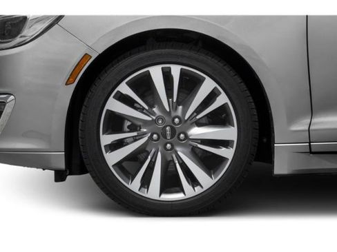 Used 2019 Lincoln MKZ Premiere image 11