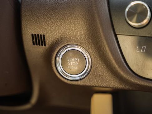 Used 2019 Lexus RX 350 AWD w/ Navigation Package image 28