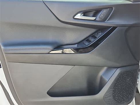 New 2026 Chevrolet Equinox LT image 9