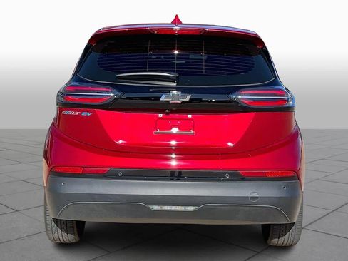 Used 2022 Chevrolet Bolt LT w/ Infotainment Package image 5