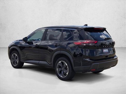 Used 2025 Nissan Rogue SV FWD image 8