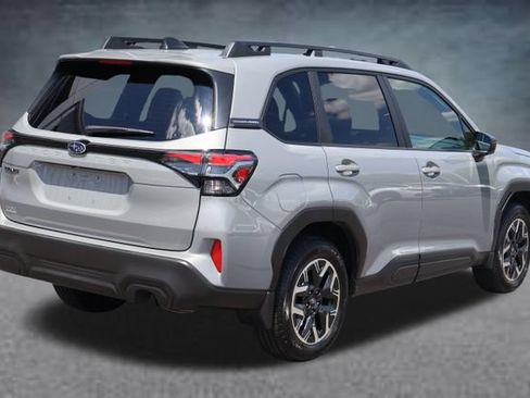 Certified 2025 Subaru Forester Premium AWD/4WD image 4