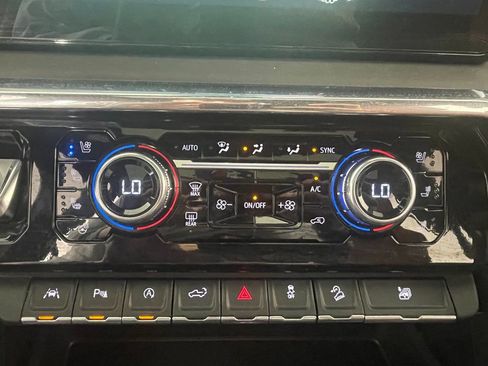 Used 2024 GMC Sierra 1500 Denali Ultimate AWD/4WD image 19