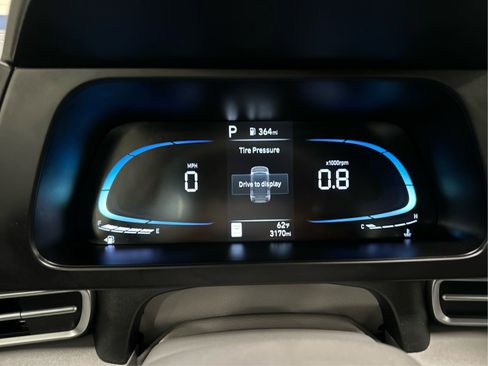 Certified 2025 Hyundai Elantra Sport FWD image 17