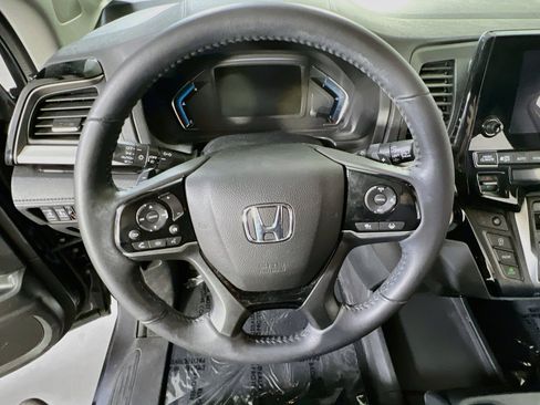 Used 2023 Honda Odyssey Touring image 11