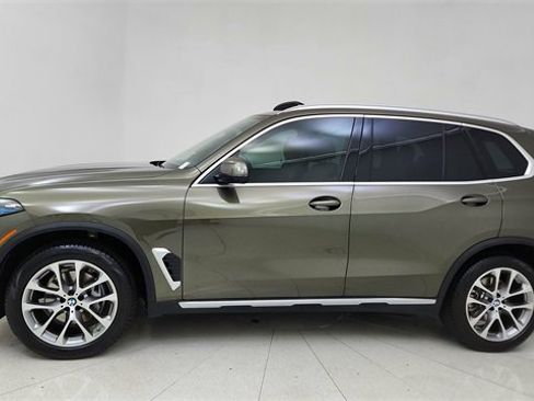 Used 2026 BMW X5 sDrive40i image 3