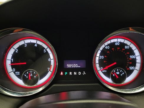 Used 2016 Dodge Grand Caravan SXT image 23