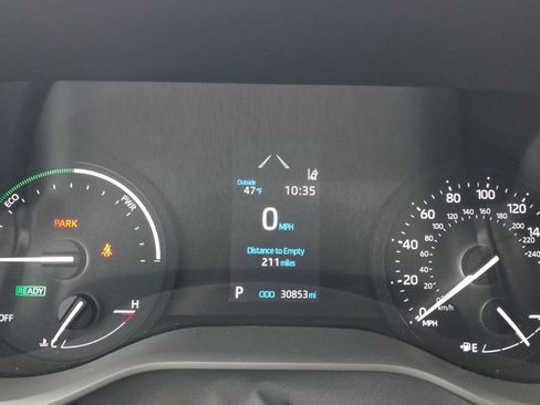 Certified 2024 Toyota Sienna XLE image 25