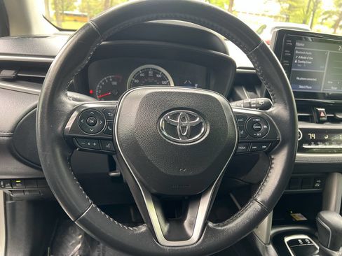 Used 2022 Toyota Corolla Cross LE FWD image 21
