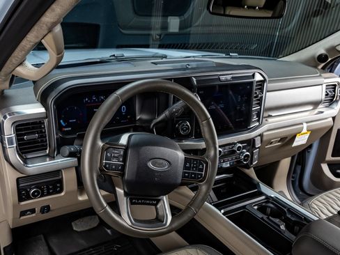 Used 2026 Ford F450 Platinum w/ Platinum Plus Package AWD/4WD image 16