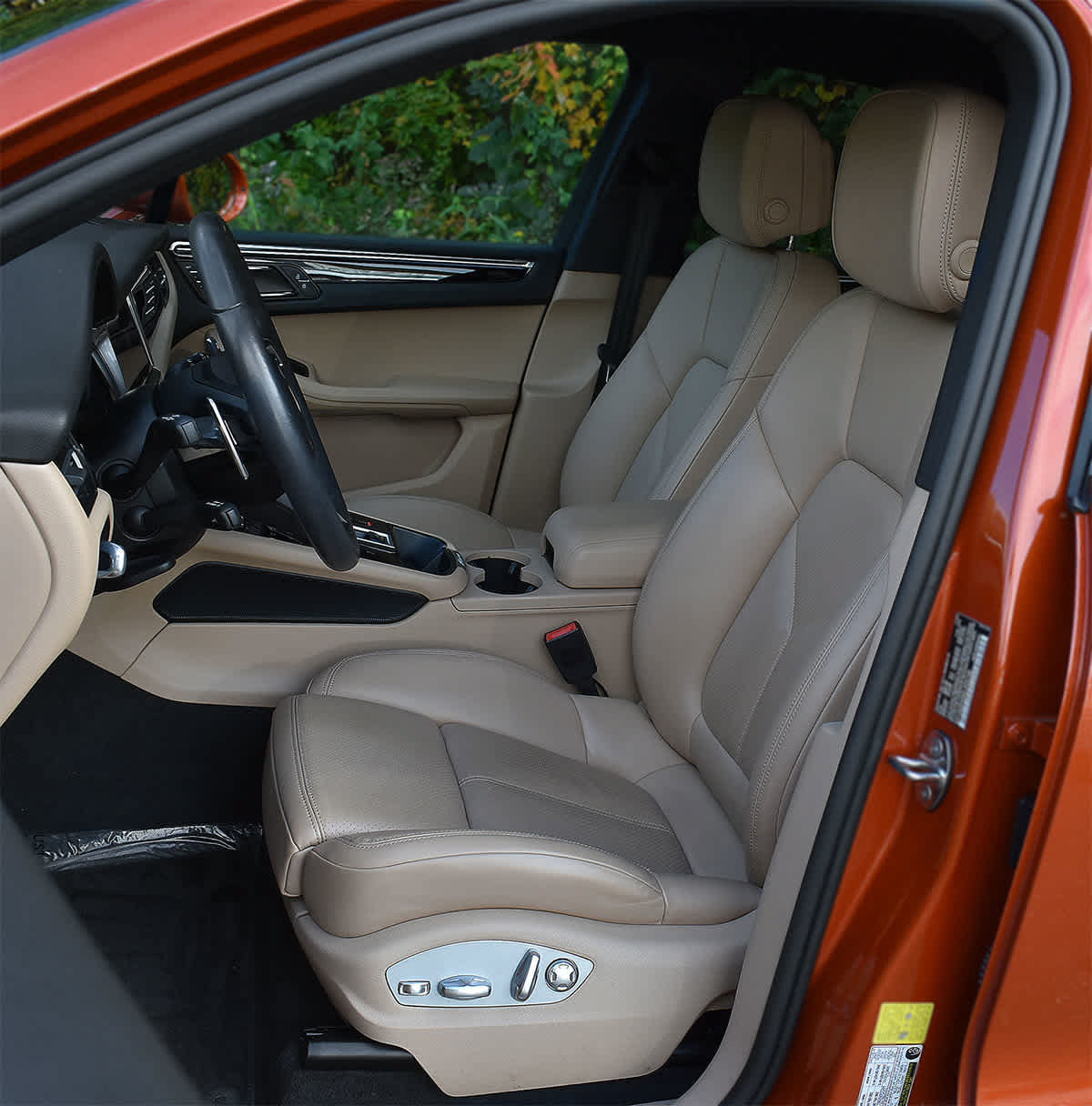 Used 2024 Porsche Macan S AWD/4WD image 17