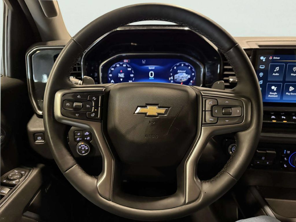 Used 2024 Chevrolet Silverado 1500 LTZ AWD/4WD image 43