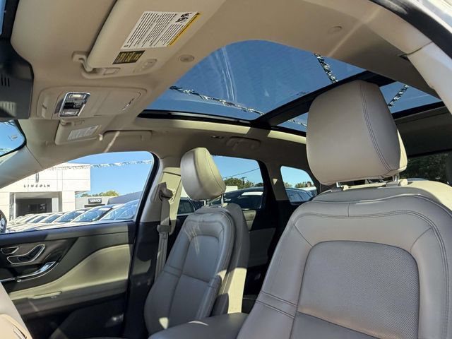 Used 2023 Lincoln Corsair AWD w/ Equipment Group 101A image 11