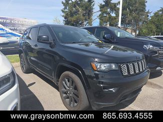 Used 2019 Jeep Grand Cherokee Altitude video 1