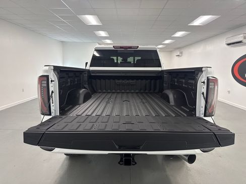 New 2026 GMC Sierra 2500 AT4 w/ Technology Package AWD/4WD image 8