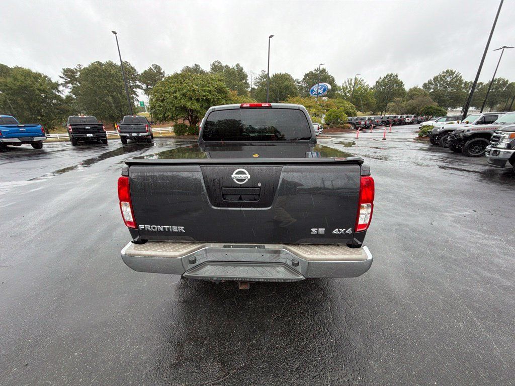 Used 2010 Nissan Frontier SE AWD/4WD image 16