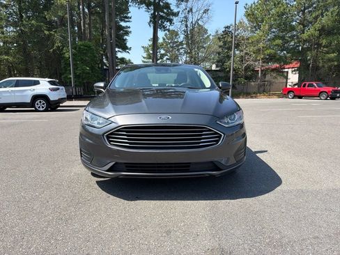 Used 2020 Ford Fusion SE AWD/4WD image 12