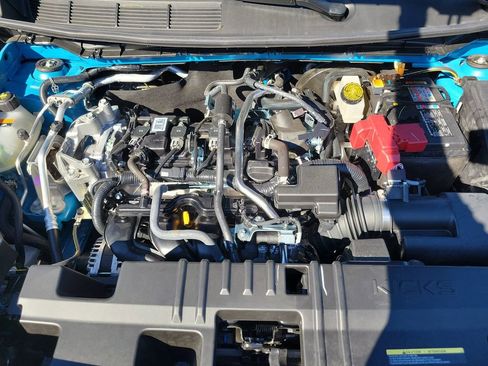 Used 2025 Nissan Kicks SR image 30