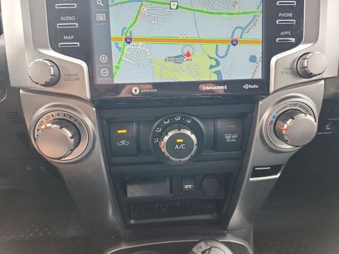 Used 2021 Toyota 4Runner SR5 Premium w/ Moonroof Package AWD/4WD image 18