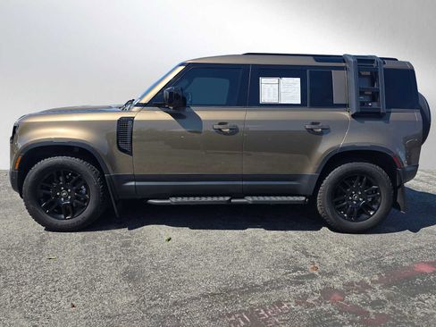 Used 2024 Land Rover Defender 110 S AWD/4WD image 2