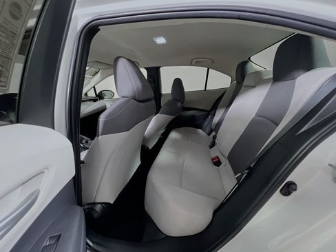 Used 2021 Toyota Corolla LE FWD image 29