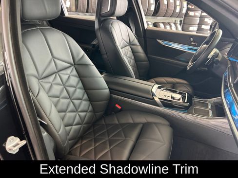 Used 2025 BMW 740i w/ Premium Package RWD image 40