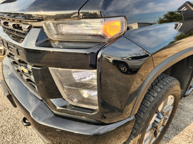 Used 2022 Chevrolet Silverado 2500 Custom w/ Custom Value Package AWD/4WD image 5