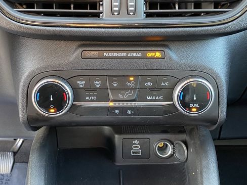 Used 2025 Ford Escape ST-Line image 15