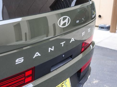 Used 2025 Hyundai Santa Fe SEL FWD image 12