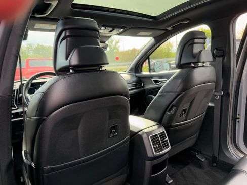 Used 2025 Kia Sportage X-Line w/ Premium Package image 18