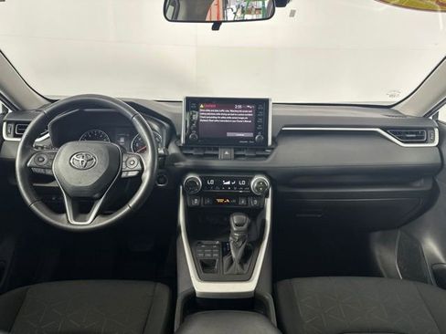 Used 2021 Toyota RAV4 XLE w/ Convenience Package AWD/4WD image 10