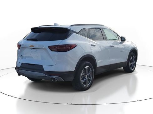 Used 2025 Chevrolet Blazer LT w/ Convenience Package image 4